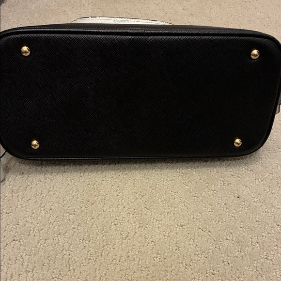 Samantha Thavasa Lady Azel 2 Way Bag👝 - Picture 8 of 8